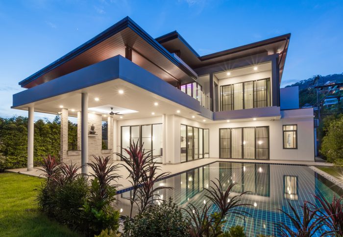 Selling Luxury Homes: Expert Guide with Insights, Strategies, and Real-World Examples